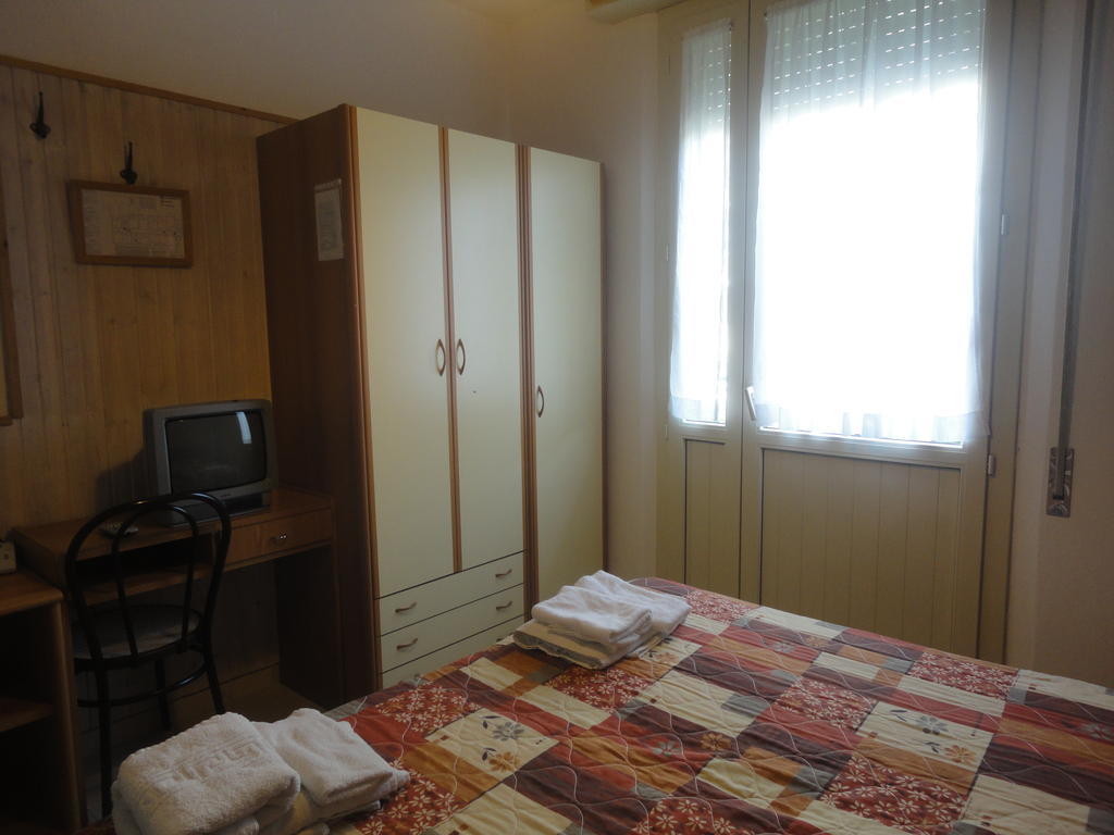 Hotel Al Ragno Cesenatico Habitación foto