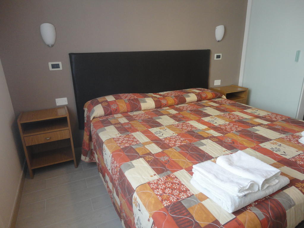 Hotel Al Ragno Cesenatico Habitación foto